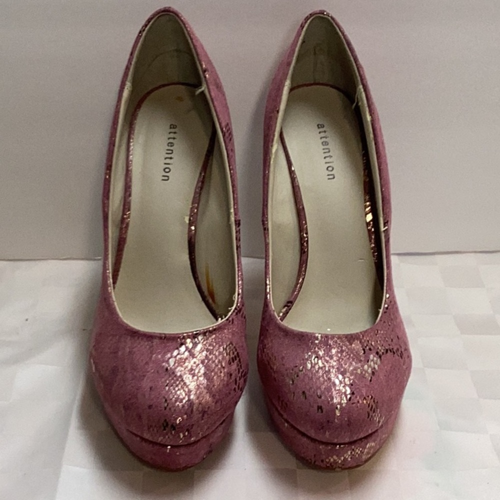 Attention size 7M, pink with sliver accents 5” heels
